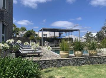 Casa · 6 Ambientes · 1 Cochera · José Ignacio - Jacinta