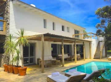 Casa · 6 Dormitorios · La Casa del Arbol, Jose Ignacio, Punta del Este
