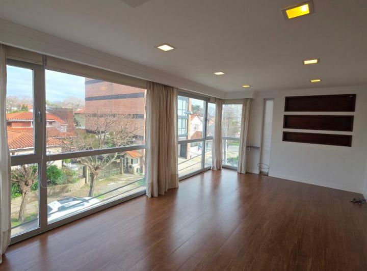 Departamento · 120m² · 4 Ambientes · 2 Cocheras