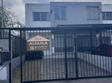 Ingreso con cochera doble · Excelente Duplex en Nuevo Urca