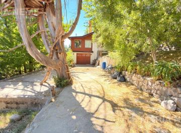 Casa · 169m² · 6 Ambientes · 1 Cochera · Casa en Venta Melipal - Bariloche