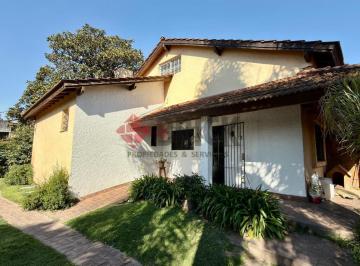 Casa · 217m² · 5 Ambientes · 3 Cocheras · Casa - Tortuguitas
