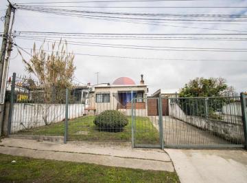 Casa · 72m² · 3 Ambientes · 2 Cocheras · Venta Linda Casa en Paso de La Arena Padrón Único