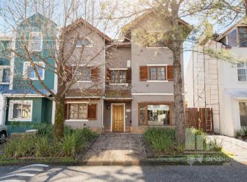 Casa · 330m² · 6 Ambientes · 3 Cocheras · Casa en Venta en El Barrio Tigre Joven