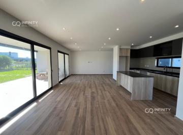 Casa · 186m² · 4 Ambientes · 2 Cocheras · Venta Casa San Sebastián