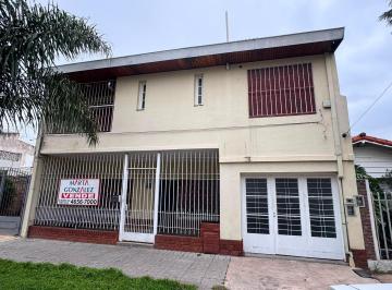 Casa · 200m² · 5 Ambientes · 1 Cochera · Casa 5 Ambientes Alquiler Ramos Mejia