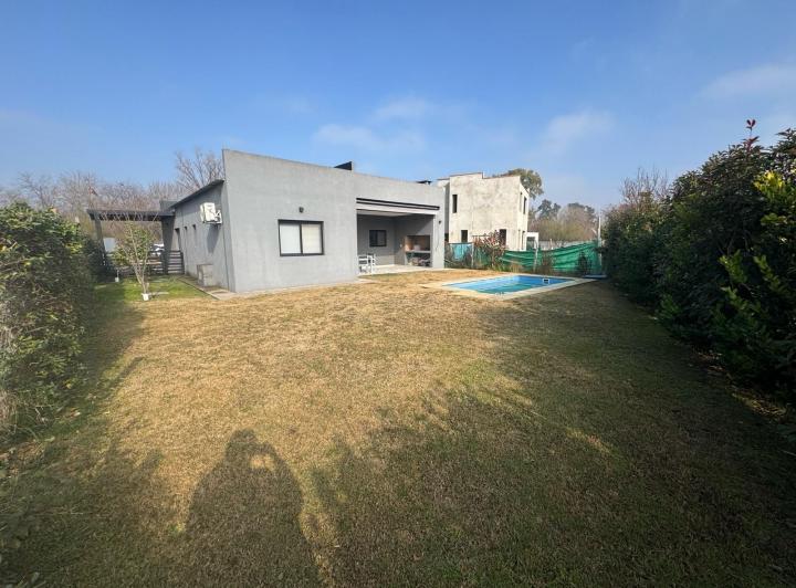 Casa · 110m² · 4 Ambientes · 2 Cocheras