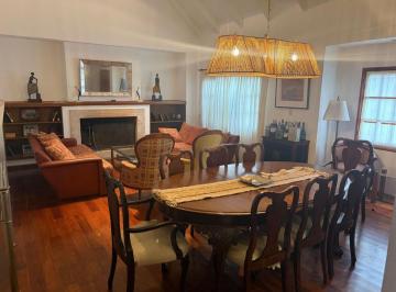 Casa · 480m² · 5 Ambientes · 2 Cocheras · Urca Casa en Venta 4 Dorm. Mas Escritorio en Excelente Estado