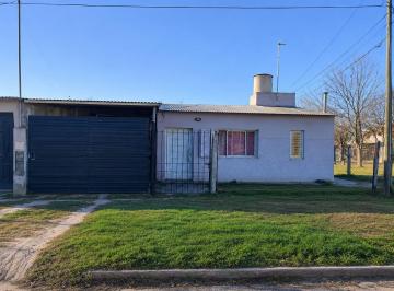 Casa · 56m² · 3 Ambientes · 1 Cochera · Venta/ Casa/ Tucuman/ Oportunidad