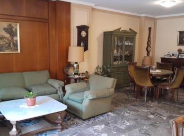 Departamento de 4 ambientes, Belgrano · Excelente 4 Ambientes C/dep, Cochera Fija y Baulera - Contra Frente 1°piso
