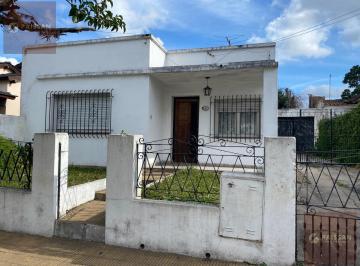 Casa · 114m² · 3 Ambientes · 2 Cocheras · Casa en Venta en Bella Vista