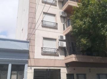 Departamento de 2 ambientes, Parque Avellaneda · Departamento 2ambientes Piso 6 con Balcon. Homero 607 Parque Avellaneda