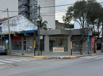 Local comercial · 200m² · Local en Esc. - Centro