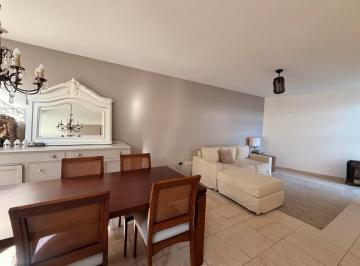 Casa · 106m² · 4 Ambientes · 1 Cochera · Venta Casa Duplex 4 Ambientes en Banfield