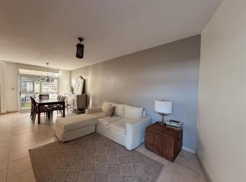 Casa · 106m² · 4 Ambientes · 1 Cochera · Venta Casa Duplex 4 Ambientes en Banfield
