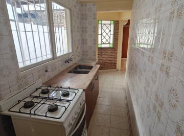 Casa de 3 ambientes, Bahía Blanca · Alquiler Casa Tte Farias 58