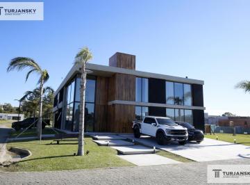 Casa · 450m² · 7 Ambientes · A Estrenar Hudson Park