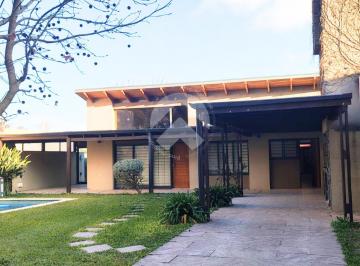Casa · 700m² · 4 Ambientes · 1 Cochera · Alquiler - Casa de Categoria en Las Moras
