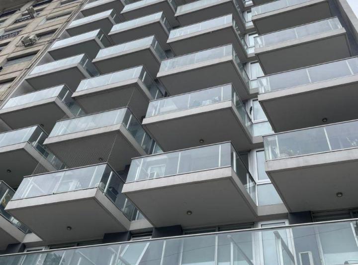 Depto de 1 Ambiente, Muy Moderno y Luminoso, con Impresionante Vista Abierta Al Frente