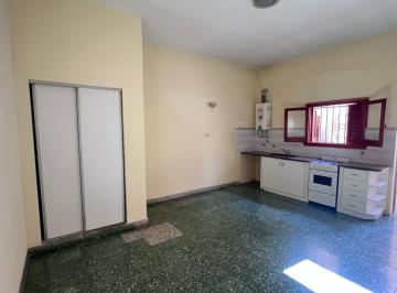 PH · 91m² · 3 Ambientes · Alquiler Departamento en PH 3 Ambientes en Lanús