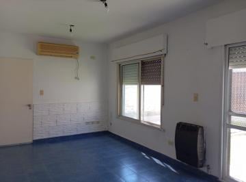 PH · 45m² · 2 Ambientes · 1 Cochera · Alquiler - PH 2 Ambientes con Patio y Cochera - Bernal Oeste