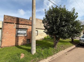 Casa · 100m² · 3 Ambientes · Casa en Venta Sobre Calle El Maestro Entre Moreno y Paso