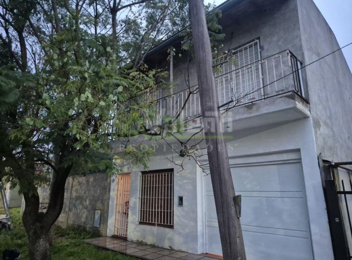 Casa · 130m² · 5 Ambientes · 1 Cochera