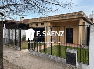 Casa · 80m² · 3 Ambientes · 1 Cochera · Casa en Venta a Refaccionar en José Mármol Apta a Crédito