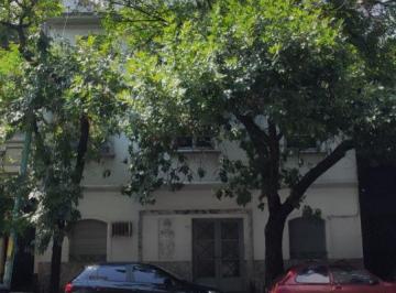 PH de 2 ambientes, Caballito · Dos Amb. en Caballito, Excelente Ubicación. Sin Expensas. 1er Piso por Escalera