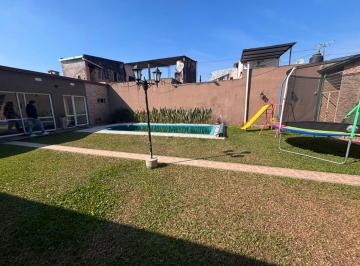 Casa · 172m² · 7 Ambientes · 2 Cocheras · Venta Casa Premium Barrio Kennedy