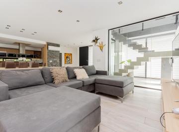 Casa · 350m² · 5 Ambientes · 4 Cocheras · Casa en Vanta Dos Plantas Jardin Pileta Barrio Privado Lagos de Canning