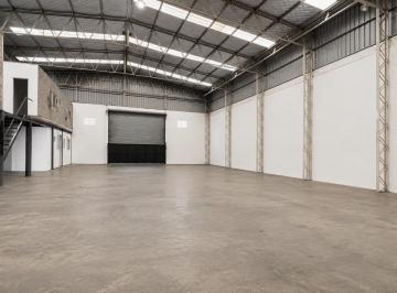 Bodega-Galpón · 900m² · 3 Ambientes · Galpón en Lomas del Mirador