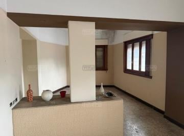 Casa · 220m² · 6 Ambientes · 1 Cochera · Casa Chalet en Venta en Olivos, Vicente López, G. B. a. Zona Norte