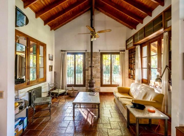 Casa · 390m² · 5 Ambientes · 2 Cocheras