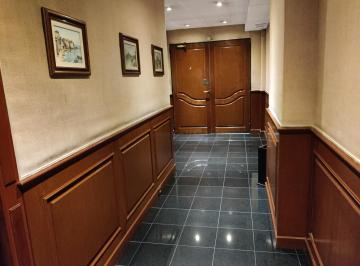 Oficina comercial · 209m² · 6 Ambientes · 1 Cochera · Oficina en Planta Baja en Microcentro con Patio
