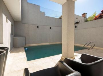 Casa · 315m² · 5 Ambientes · 2 Cocheras · Venta Casa, 5 Amb, 2 Cocheras, Quincho, Pileta