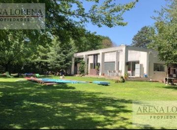 Casa · 200m² · 3 Ambientes · 2 Cocheras · Casa en Venta Parque Leloir Gran Lote 2000 m
