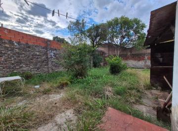 Casa · 70m² · 4 Ambientes · Venta Casa 4 Amb - Fondo Libre - 272 m²