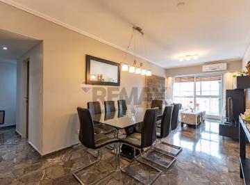 Departamento · 94m² · 4 Ambientes · Vta. Dpto. 4 Amb. C/depend. y Balcón - Villa Crespo