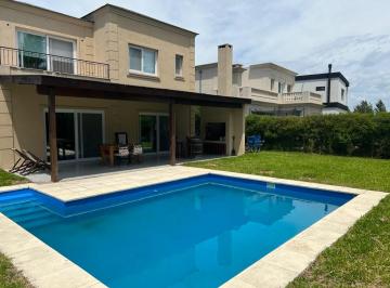 Casa · 200m² · 5 Ambientes · 2 Cocheras · Venta Casa 5 Amb. 550 m² C/piscina Barrio Los Castaños Nordelta Tigre