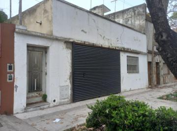 Casa de 4 ambientes, Rosario · Casa a Reciclar de 80 m² con 2 Dorm. en Venta en General José de San Martín