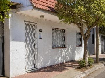 Departamento · 30m² · 2 Ambientes · PH Apto Crédito con Patio y Terraza Para Ampliar en Berazategui