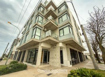 Departamento · 45m² · 2 Ambientes · 1 Cochera · Moderno Depto 2 Amb con Balcon y Cochera. Quincho