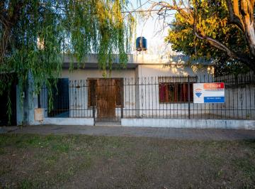 Casa · 110m² · 3 Ambientes · Casa en Venta 2 Dorm + Terreno en San Lorenzo