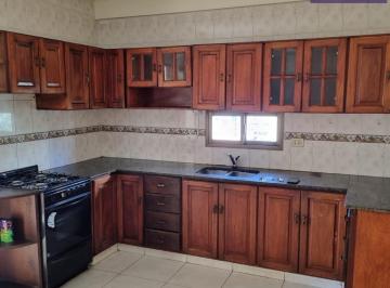 Departamento · 100m² · 3 Ambientes · 1 Cochera · 2 Dorm C/cochera Alquiler - Barrio Norte
