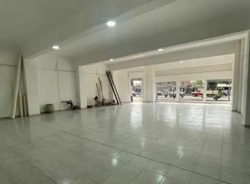 Local comercial · 254m² · Local Comercial en Venta 254 m² Bv Segui C/oficina