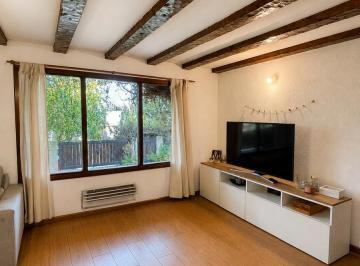 Casa · 200m² · 5 Ambientes · 2 Cocheras · Casa en Venta 3 Dorm. Depto y Quincho - Melipal - Bariloche