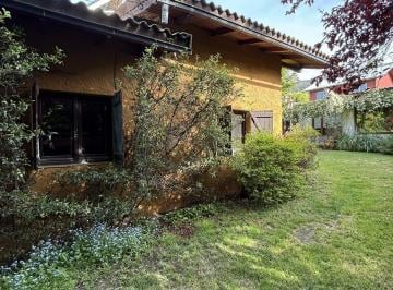 Casa · 200m² · 5 Ambientes · 1 Cochera · Casa en Venta 3 Dorm. + Depto - Melipal - Bariloche