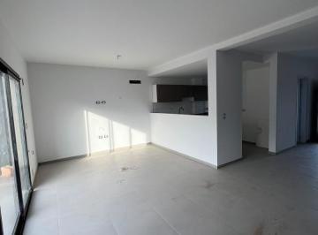 Casa · 110m² · 6 Ambientes · 2 Cocheras · Housing Florento. Barrio Jardin. 3 Dorm.