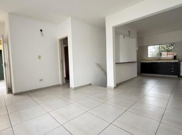 Casa · 75m² · 3 Ambientes · 1 Cochera · Casa en Azcuenaga
